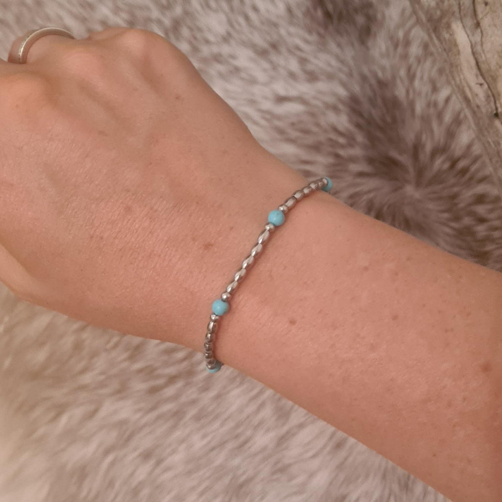 The Road Less Travelled genuinel turquoise beaded bracelet.
