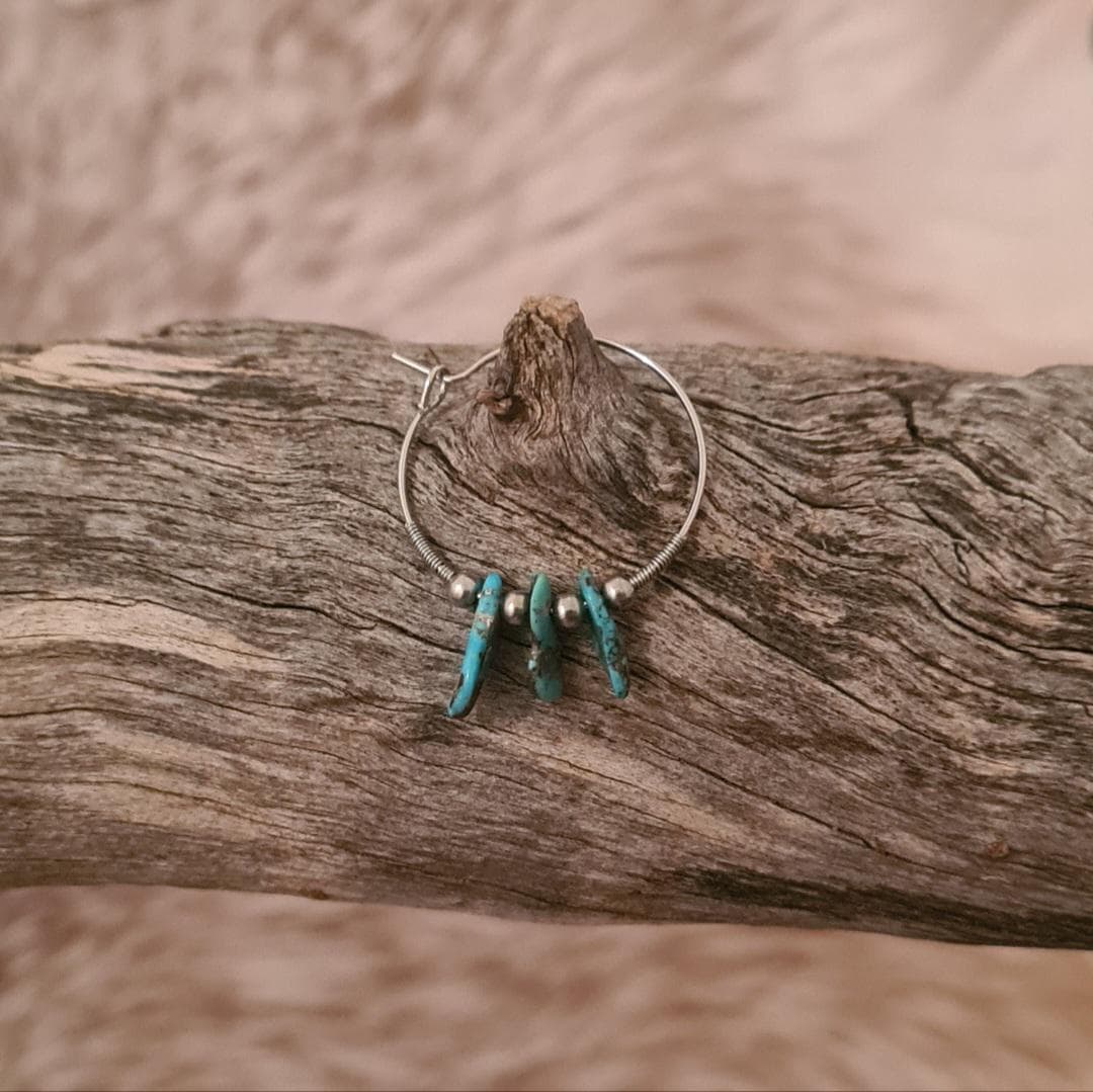Buffalo Woman natural turquoise chip beaded hoop earrings.